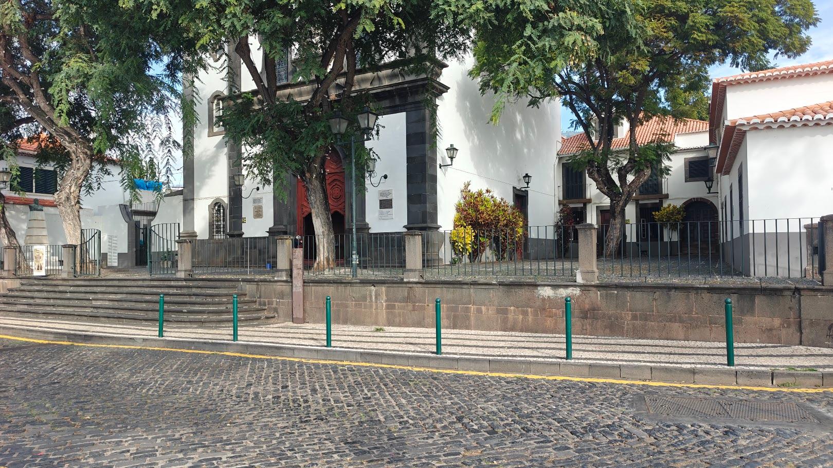 Church square Funchal Old Town tuk tuk tour