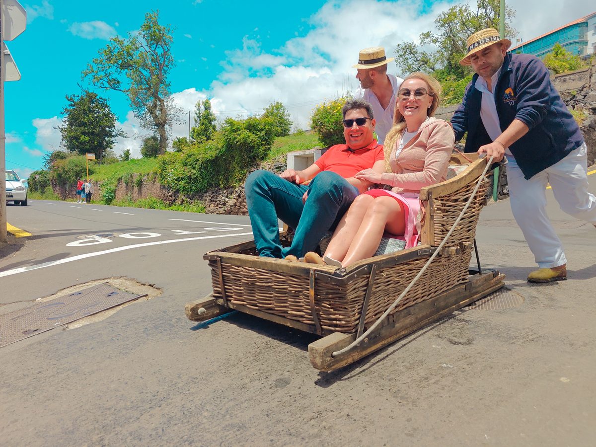 How to Avoid Queues for the Monte Toboggan in Madeira